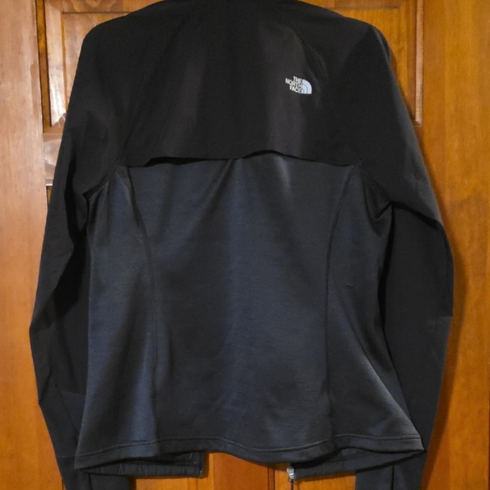 The North Face Women's Black Athletic Jacket - Picture 2 of 9